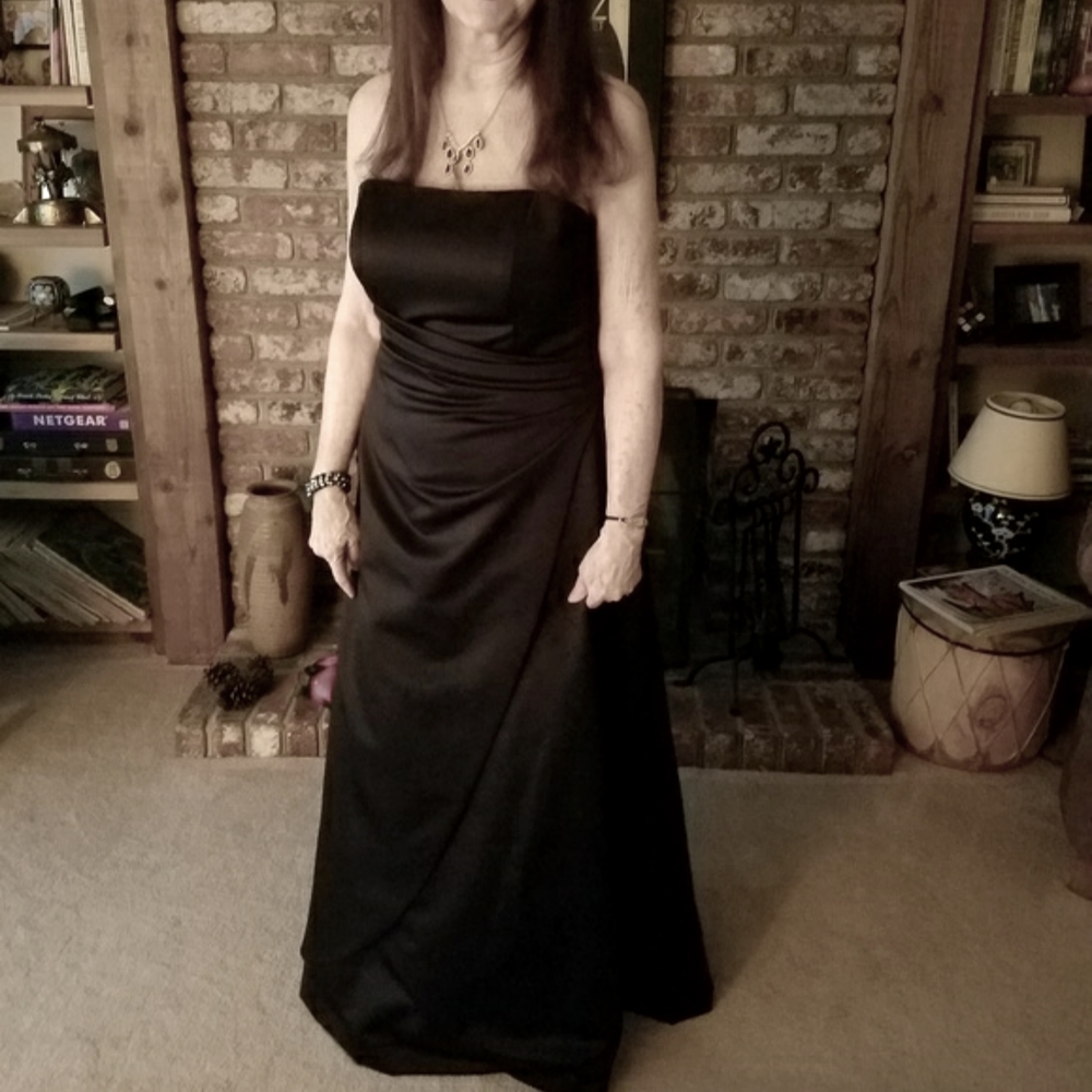 Evening or prom gown L